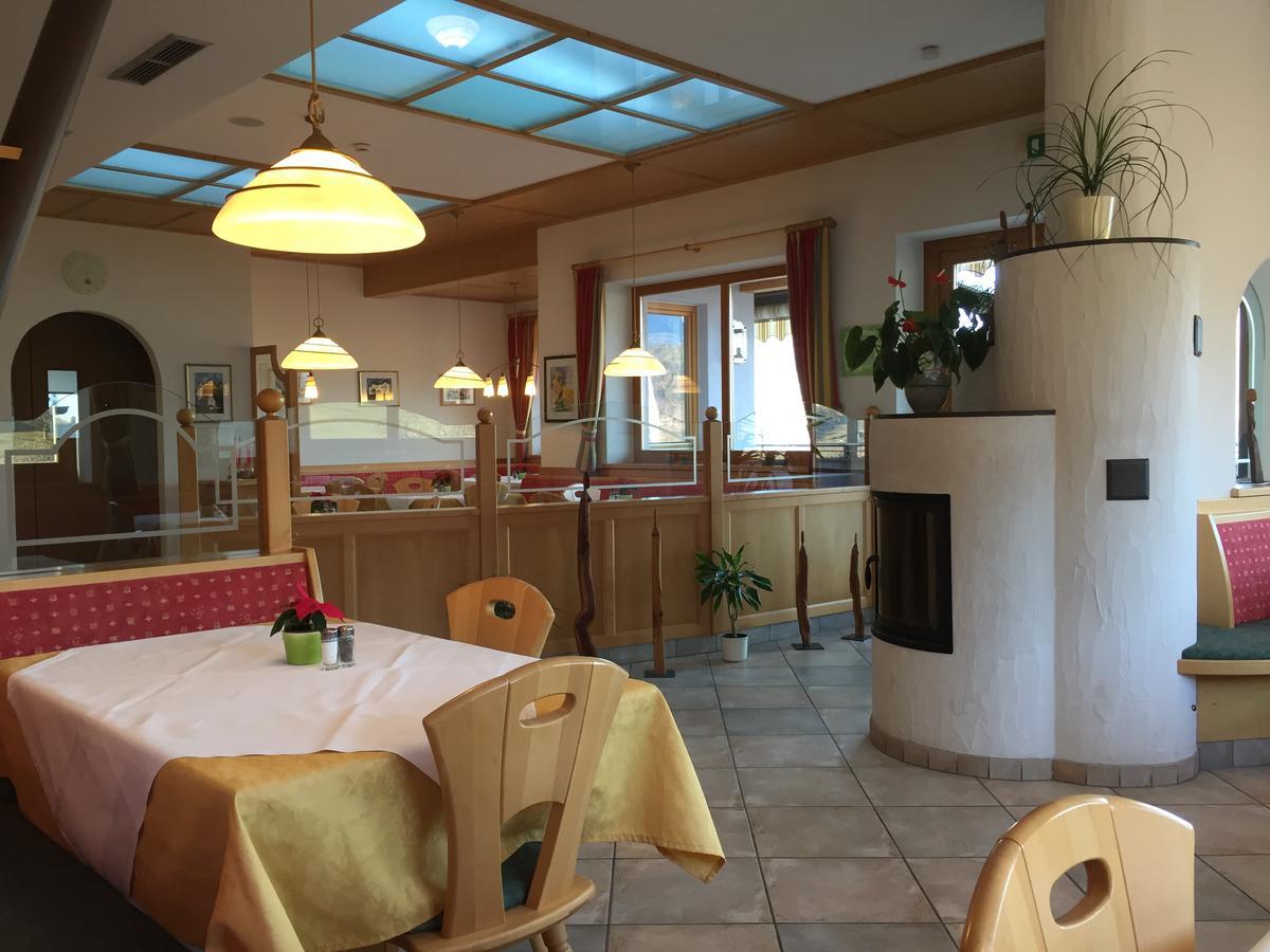 Gasthof Pizzeria Unterwirt Collepietra  Eksteriør bilde